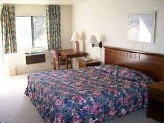 Motel 6 Lake Elsinore, Ca Bagian luar foto