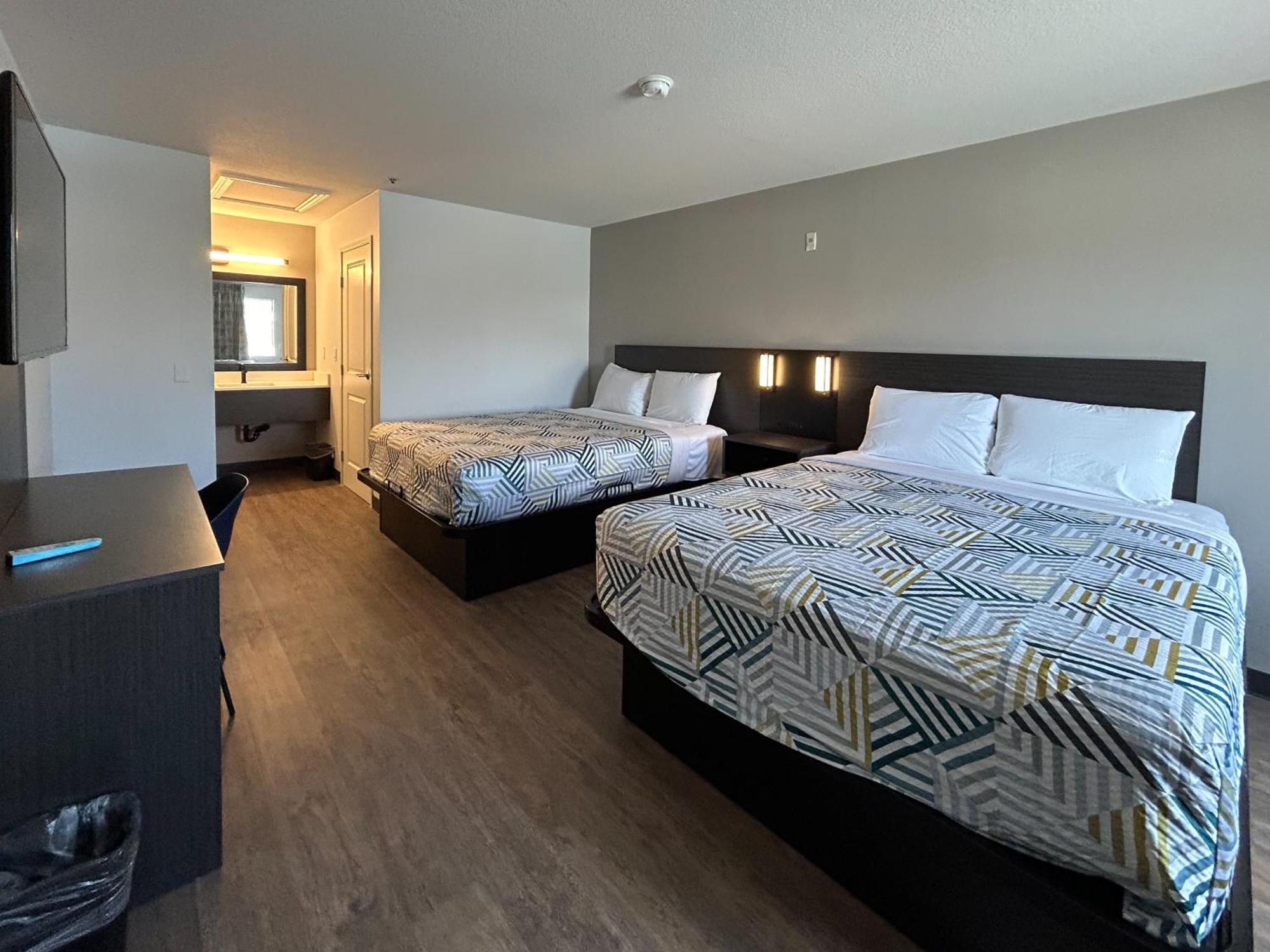 Motel 6 Lake Elsinore, Ca Bagian luar foto